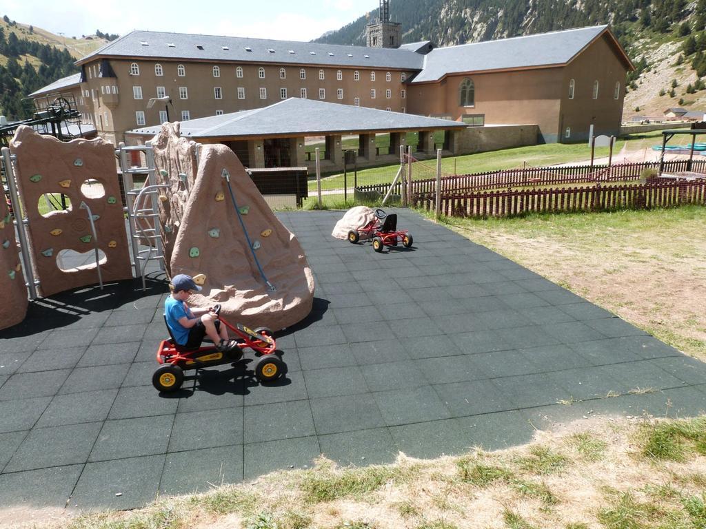 Apartaments Vall De Nuria Queralbs Exterior photo